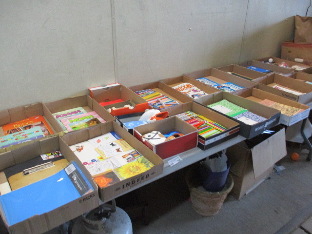 lot 108 image: Craft Supplies
