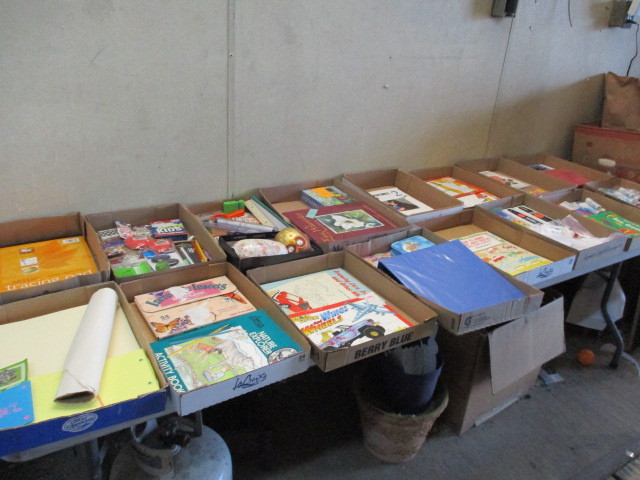 lot 110 image: Craft Supplies