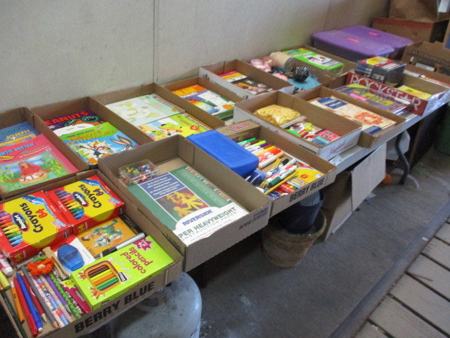 lot 112 image: Craft Supplies