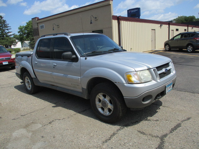 lot 1 image: 2001 Ford Sporttrak