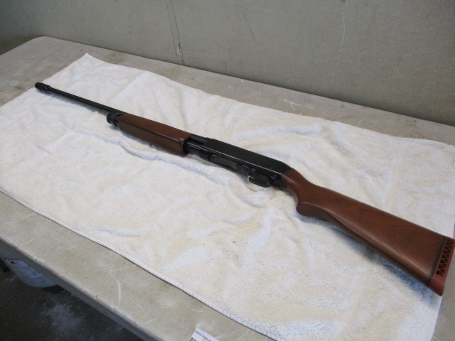 lot 11 image: Sears Model 200