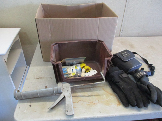 lot 39 image: Tools and hardware