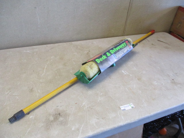 lot 40 image: Deck-Driveway Applicator