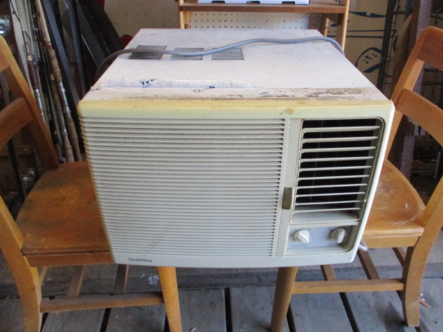 lot 45 image: Goldstar AC Unit