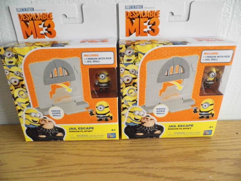 Lot of 19 Despicable ME3 Figures
