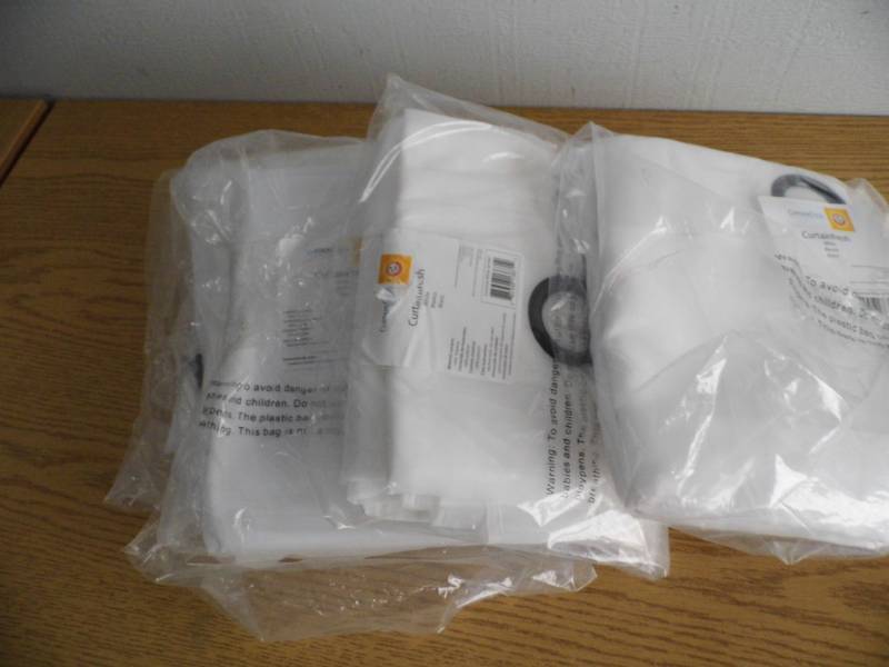 5 Curtain Panels