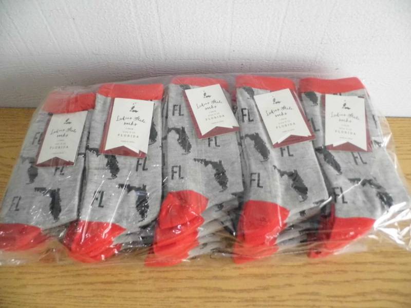 Lot of 30 Pr State Socks