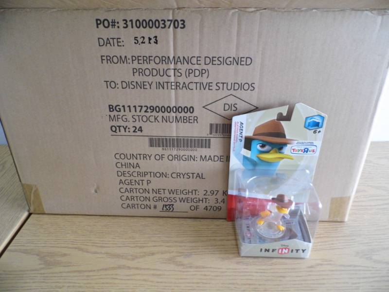 Case of 24 Agent P Figures