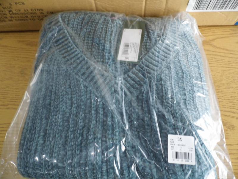 Case of 6 Ladies Sweaters