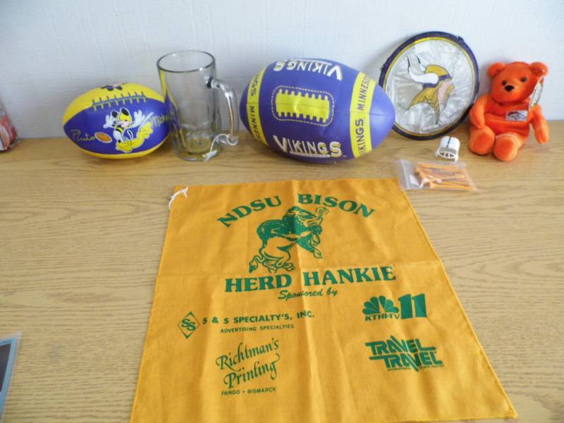 NDSU Bison - Broncos - Vkings Memorbillia