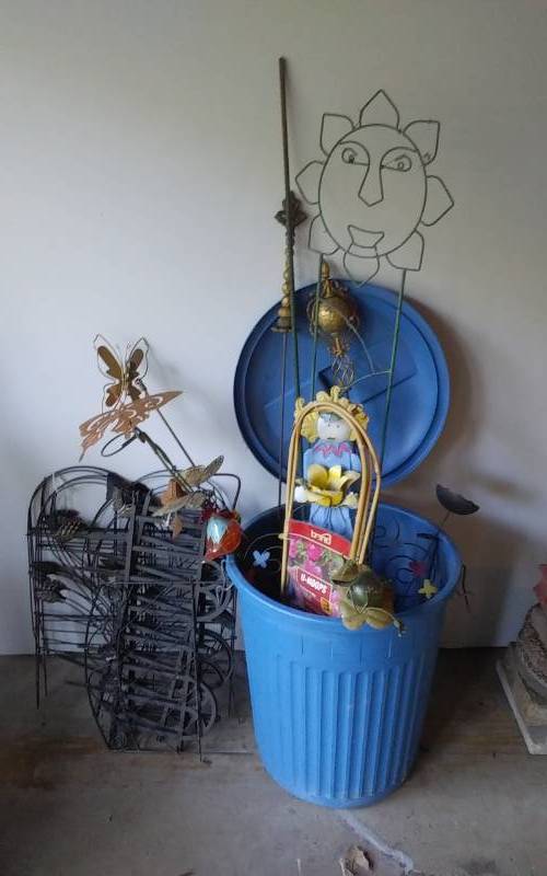 lot 17 image: Trash Can With Lid & Assorted Garden Art Stakes, Ornamental Garden Fences