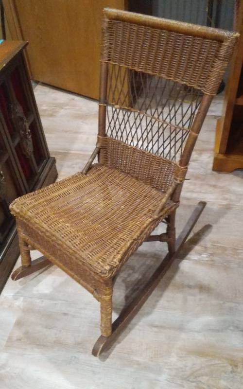 lot 61 image: Vintage Wicker Rocker