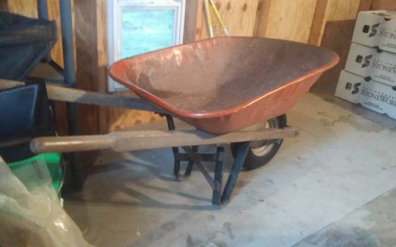 lot 100 image: Wheel Barrow