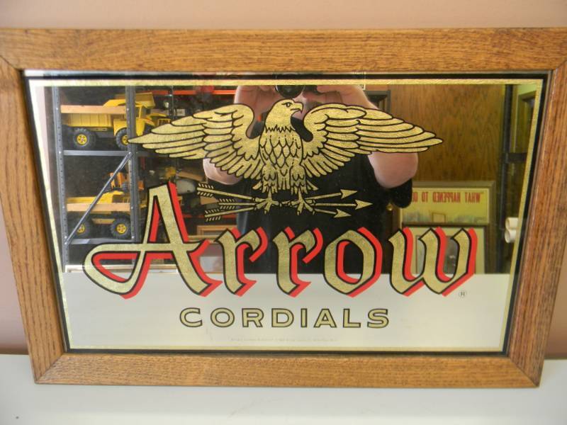 lot 16 image: RARE - ARROW CORDIALS BAR SIGN MIRROR - NICE PIECE - APPROX 24 BY 16 - SEE PICTURES