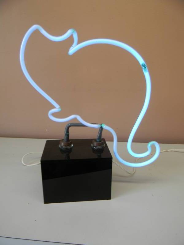 lot 49 image: VINTAGE NEON LIGHT - MOBY DICK BLUE WHALE - WORKS - APPROX 16 BY 11 - SEE PICTURES