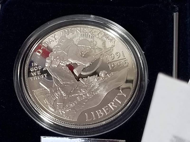 lot 05-A image: 1991-1995 US WWII 50th ANNIVERSARY PROOF SILVER DOLLAR