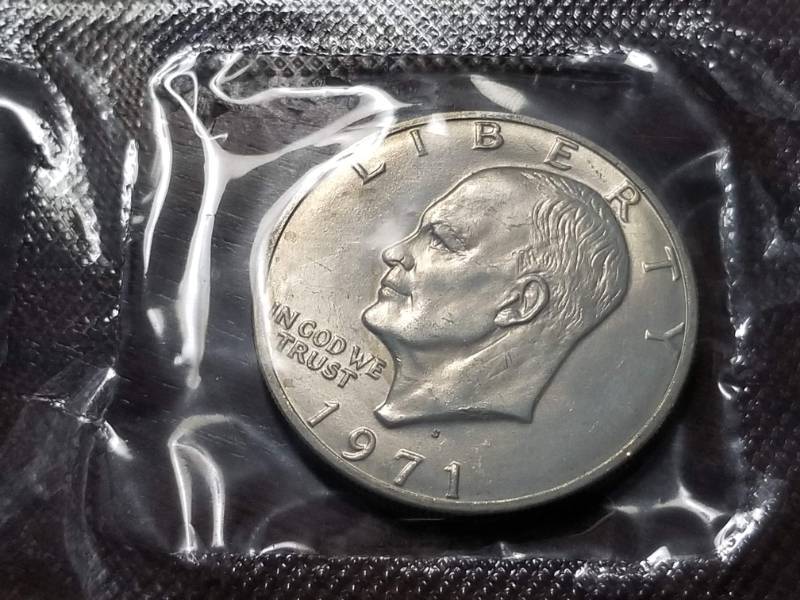 lot 29-A image: 1971-S US EISENHOWER 40% SILVER DOLLAR BLUE PACK