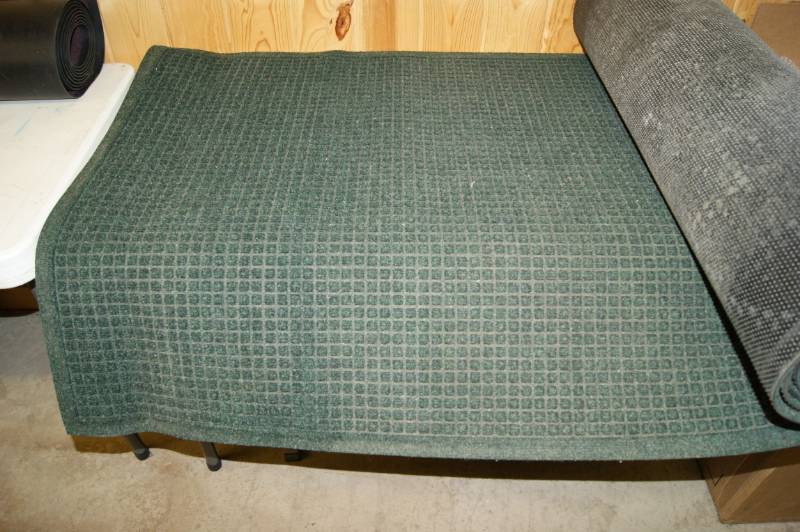 lot 2 image: Used Commercial Rug