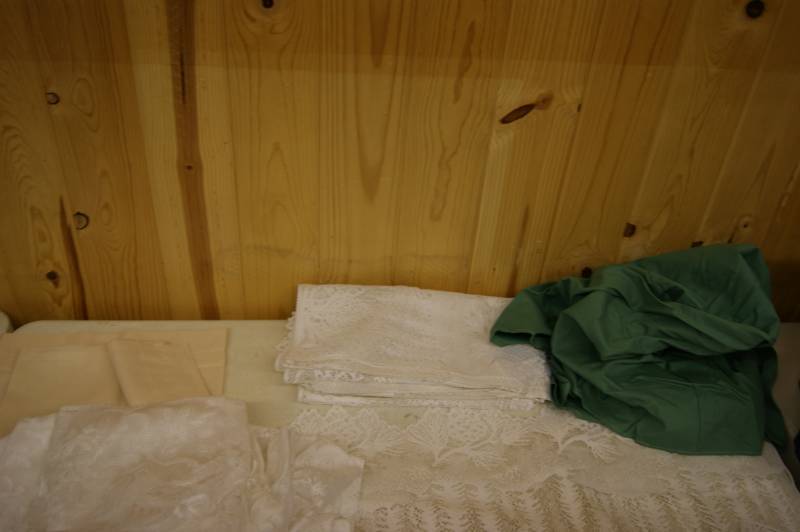lot 24 image: Lot of Vintage Curtains