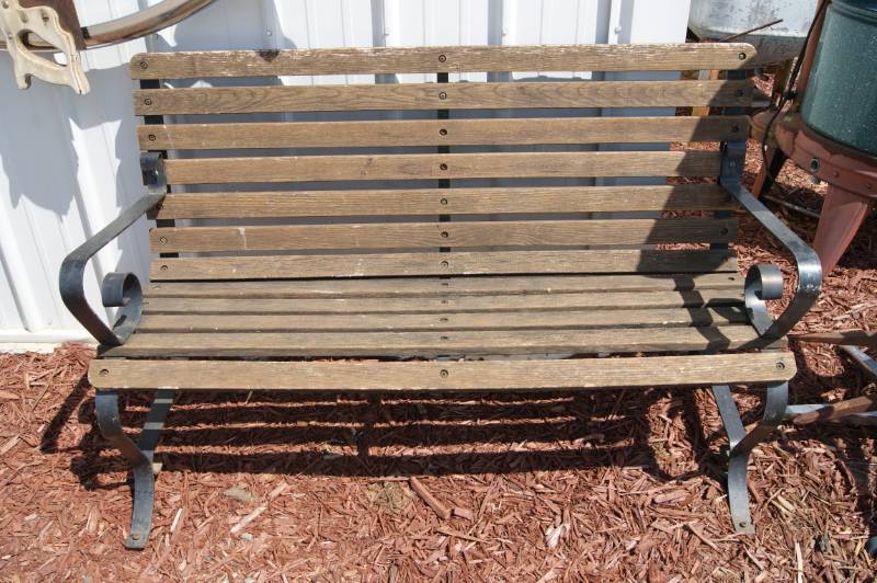 lot 30 image: Outdoor Vintage Wooden Bench