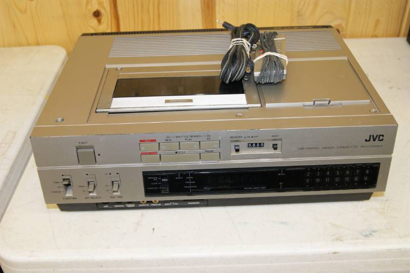 lot 41 image: JVC HR-7300U Video Cassette Recorder