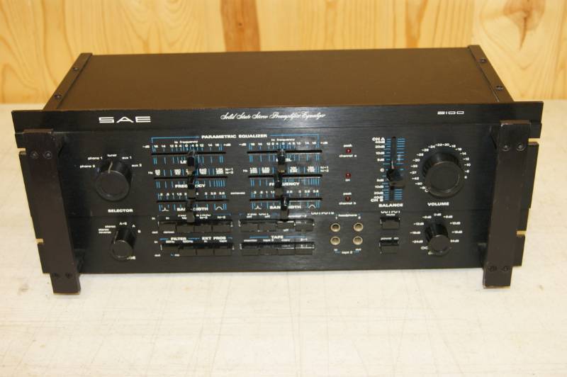 lot 48 image: SAE 2100 Pre-Amplifier Parametric Equalizer