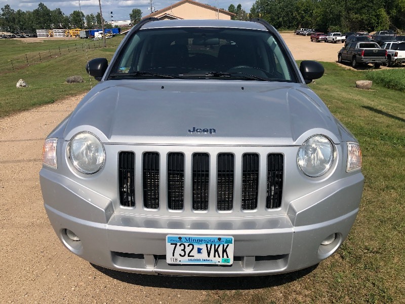 lot 7 image: 2009 Jeep Compass 4x4 No Reserve