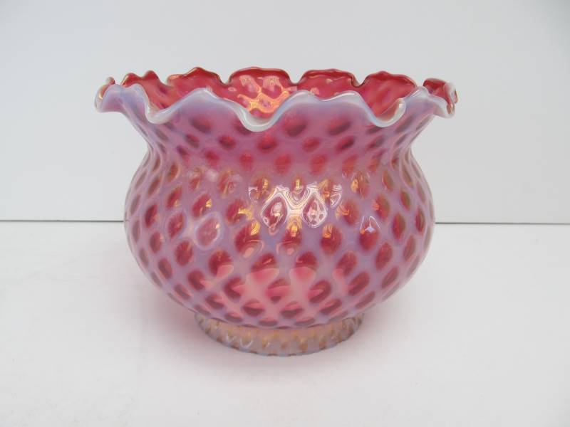 lot 25 image: Nice Vintage Cranberry Opalescent Lattice Design Ruffled Edge Lamp Shade