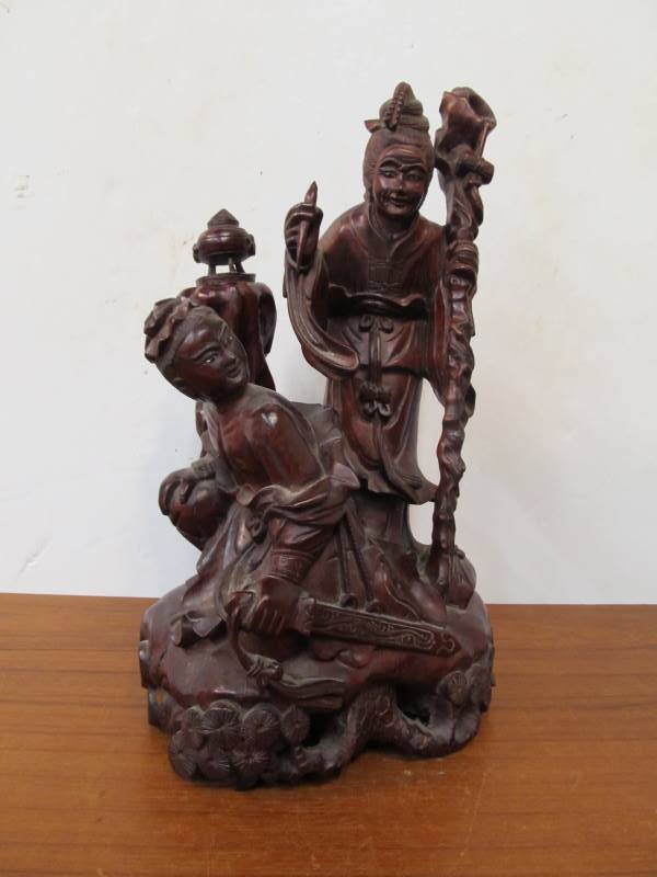 lot 51 image: Antique 13.5 Hand Carved Signed Oriental Wooden Sculpture