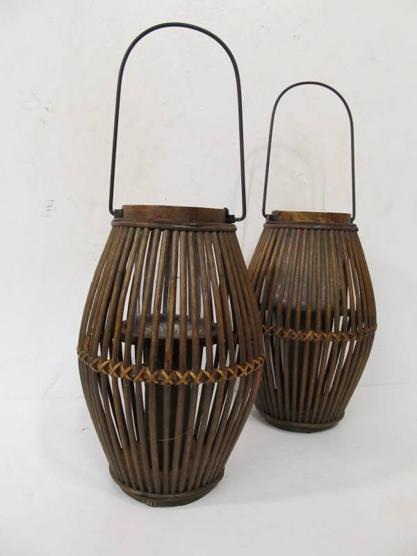 lot 67 image: Contemporary Wooden Hanging Candle Lanterns