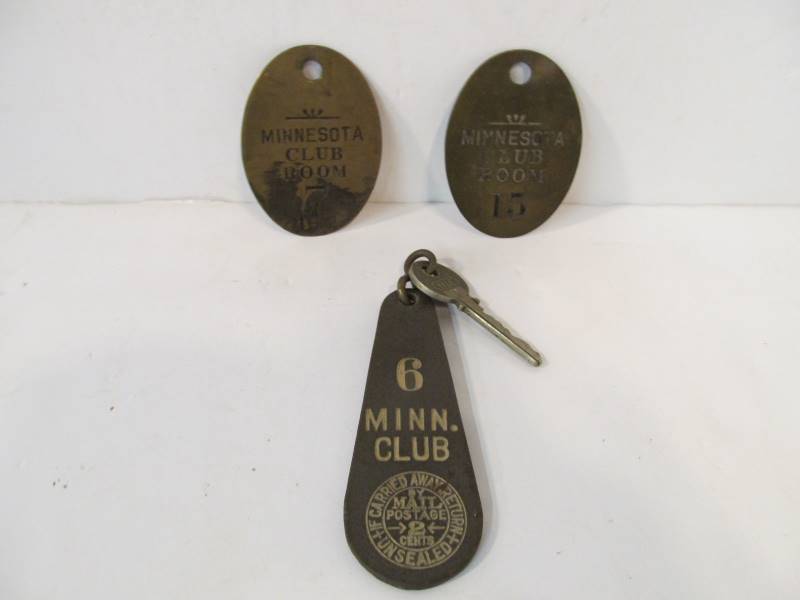 lot 72 image: 3 Original Antique MINNESOTA CLUB Room Key Fobs