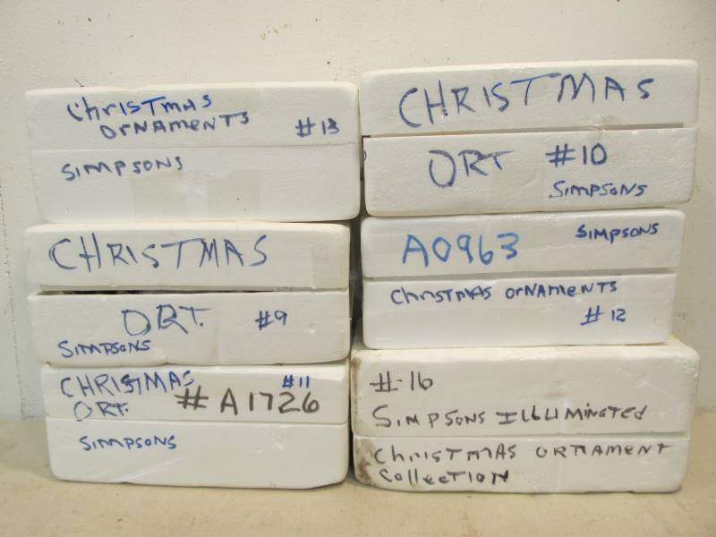 lot 50 image: Lot of 18 SIMPSONS Bradford Illuminated Christmas Ornaments