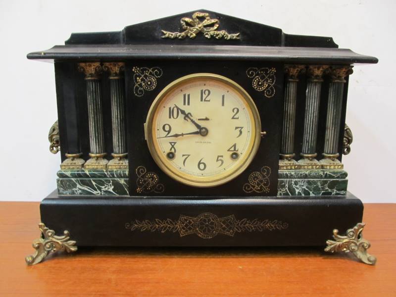 lot 105 image: Working Antique INGRAHAM Mantel Clock