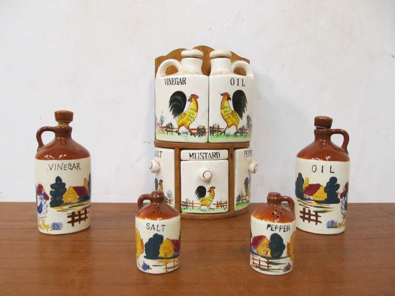 lot 124 image: Vintage 1940s-50s RELCO Spice Rack Canister & Jar Set