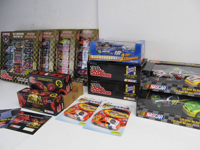 lot 88 image: Large Lot of Diecast NASCAR Race Cars