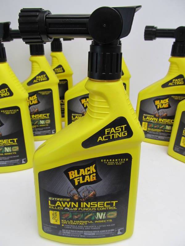 lot 194 image: 11 Bottle of BLAG FLAG Extreme Lawn Insect Killer