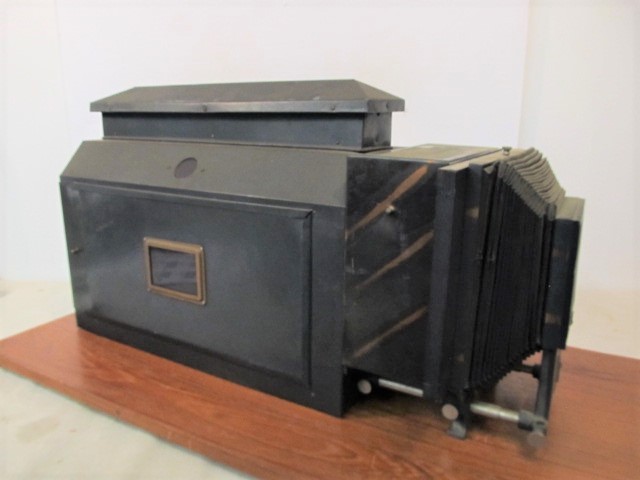 lot 209 image: Antique ANSCO Magic Lantern slide Projector