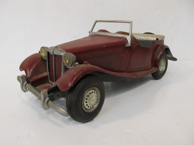lot 226 image: Large Original Vintage Metal 1950s DOEPKE Model Toys Car #1