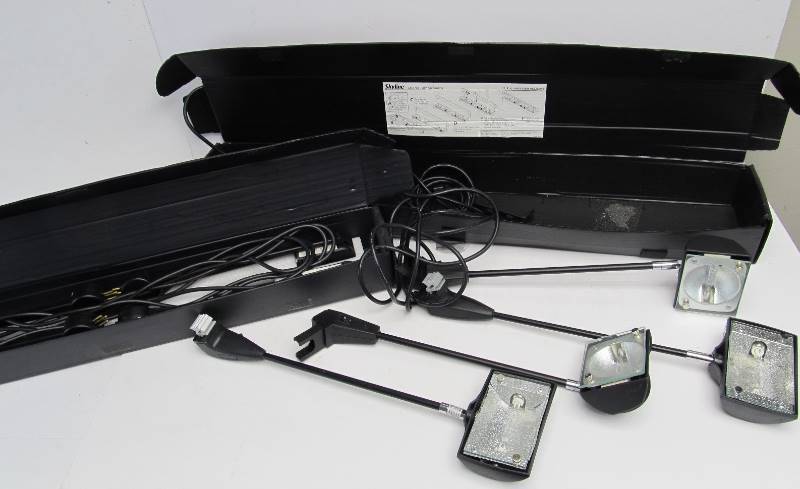 lot 141 image: Working Skyline Stytrack LampsLighting System