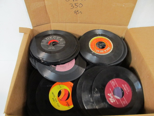 lot 237 image: HUGE Lot of 350 Vintage Vinyl 45 Records #2