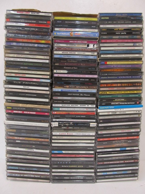 lot 239 image: 135 CDs - Mixed Genres