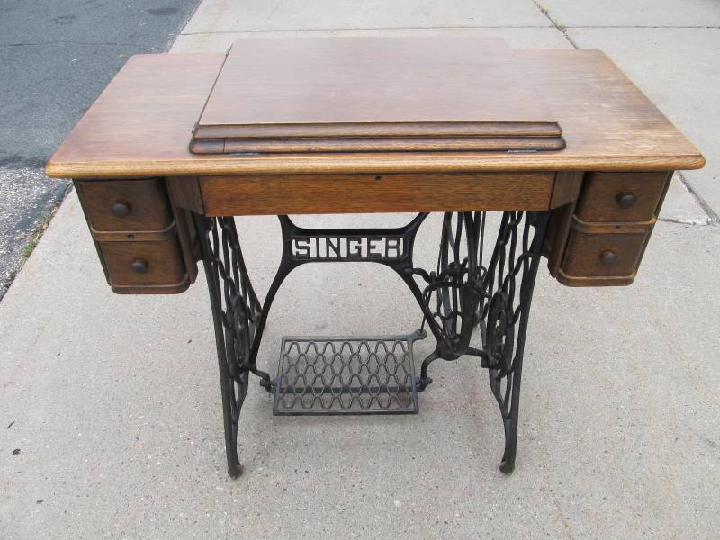 lot 264 image: Original Antique Singer RED EYE Sewing Machine Cabinet Table