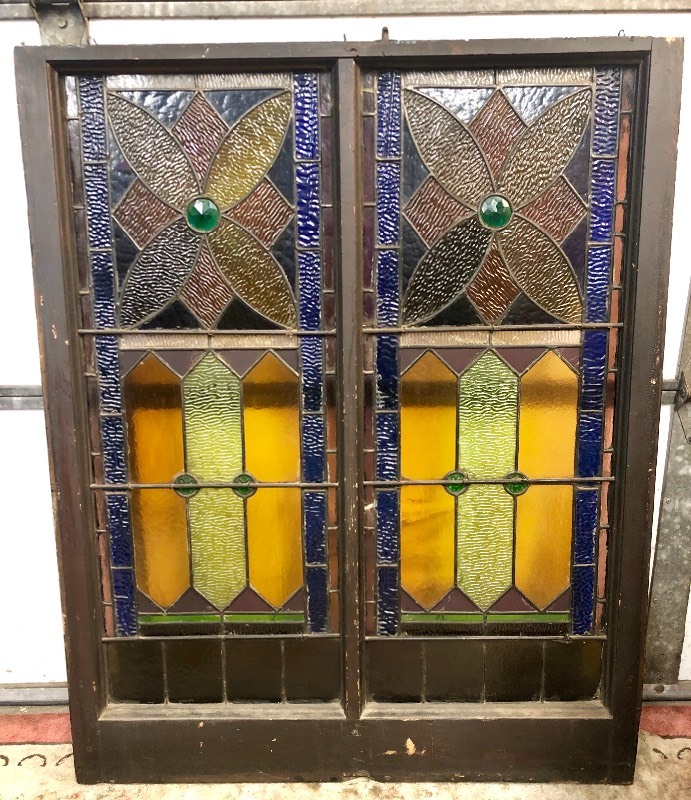 lot 3 image: Fantastic Large Antique Stained Window