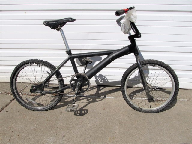 lot 272 image: Vintage MONGOOSE BMX Bicycle