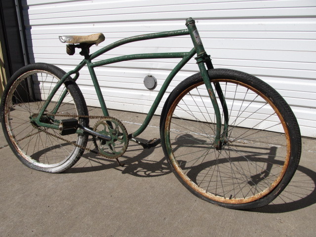 lot 274 image: Old Vintage 1930s-40s Monarch TROPHY Bicycle