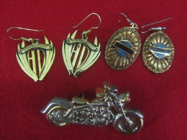 lot 113 image: Harley Jewelry