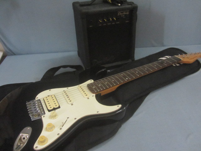 lot 102 image: J Reynolds Elec Guitar, Amp