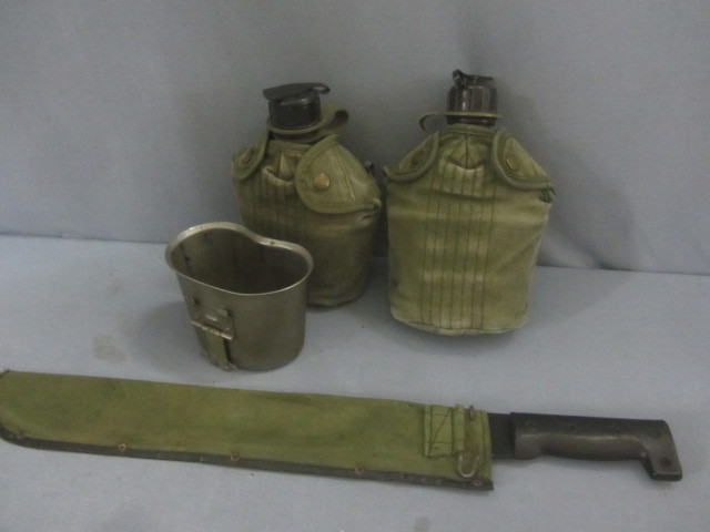 lot 70 image: Machete