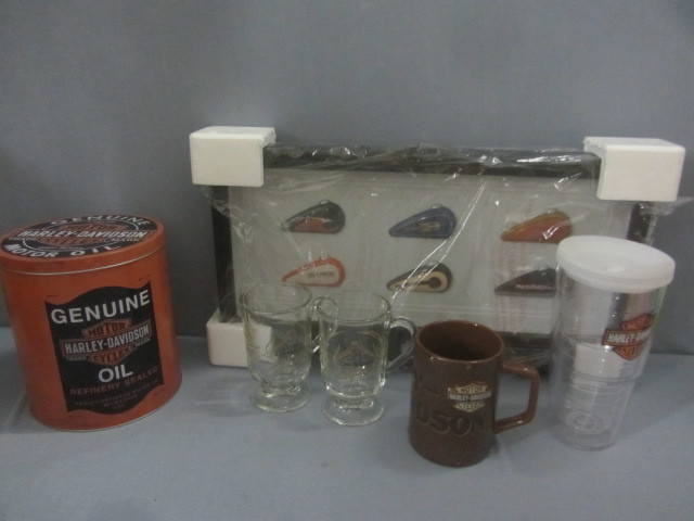 lot 84 image: Harley Gas Tanks, Mugs, Glasses, Canisters