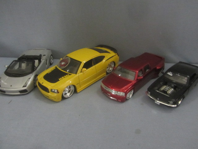 lot 41 image: Die Cast Cars